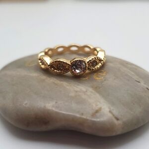 Simplistic elegance Forever ring‎ size 5.5 R171